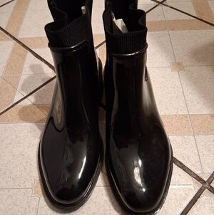 Black Glossy Ankle  Rain Boots